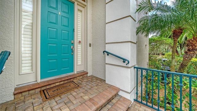 5208 PARISIENNE PLACE 202B33, Sarasota, FL 34238