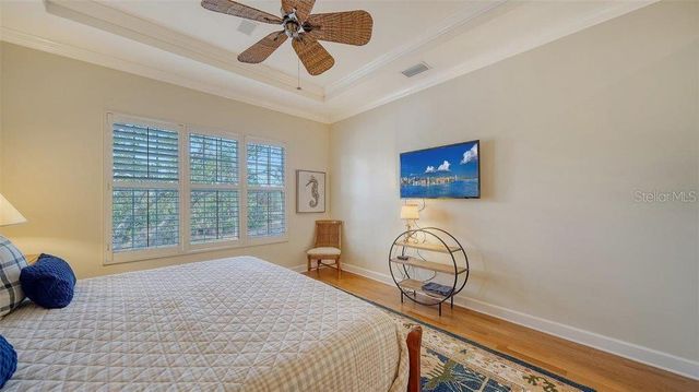 5208 PARISIENNE PLACE 202B33, Sarasota, FL 34238