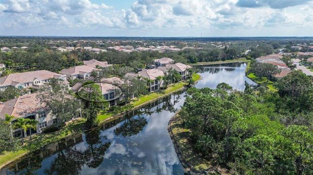 5208 PARISIENNE PLACE 202B33, Sarasota, FL 34238