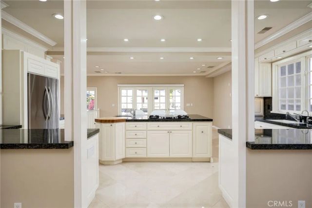 736 Harbor Island Drive, Newport Beach, CA 92660