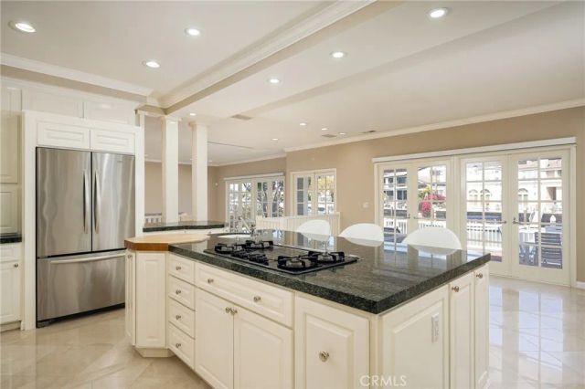 736 Harbor Island Drive, Newport Beach, CA 92660