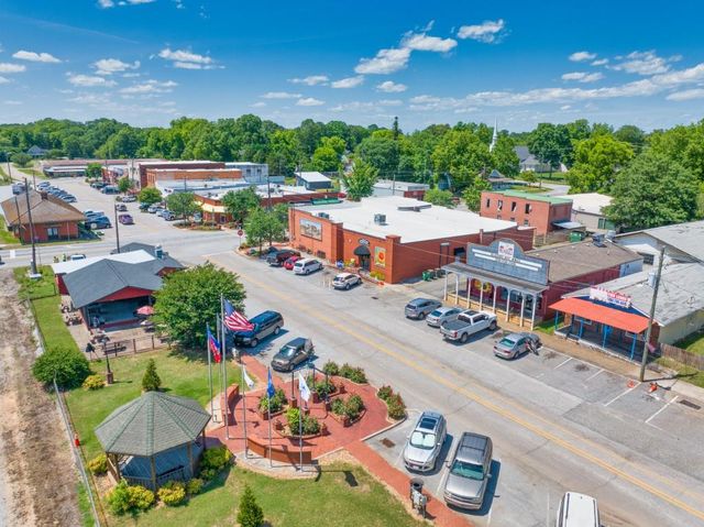 540 Lillian Way, Statham, GA 30666