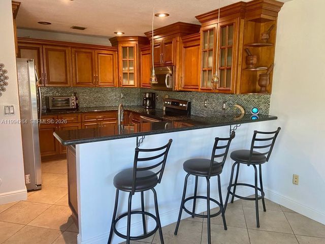 4046 Eastridge Dr, Deerfield Beach, FL 33064