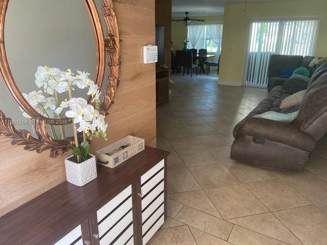 4046 Eastridge Dr, Deerfield Beach, FL 33064