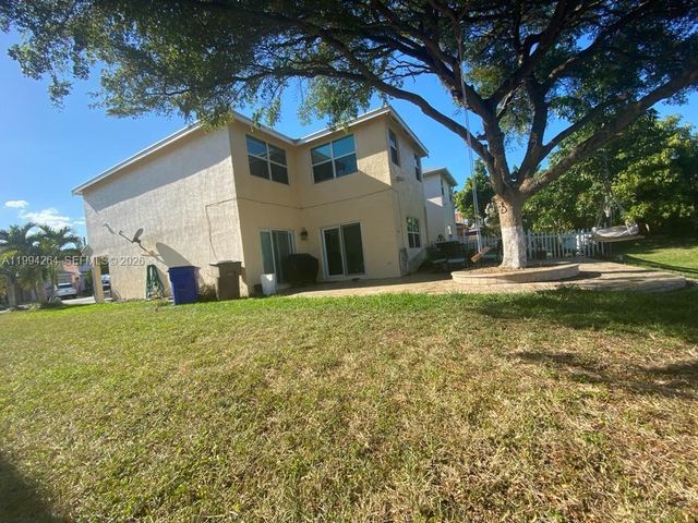 4046 Eastridge Dr, Deerfield Beach, FL 33064