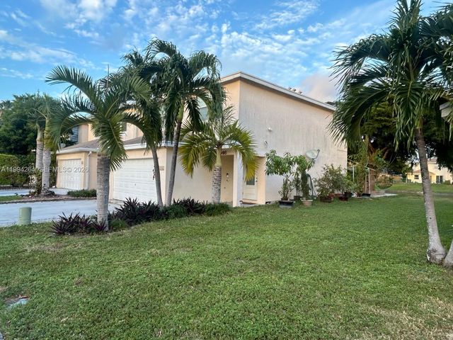 4046 Eastridge Dr, Deerfield Beach, FL 33064