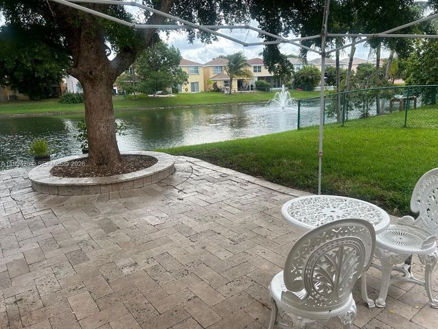 4046 Eastridge Dr, Deerfield Beach, FL 33064