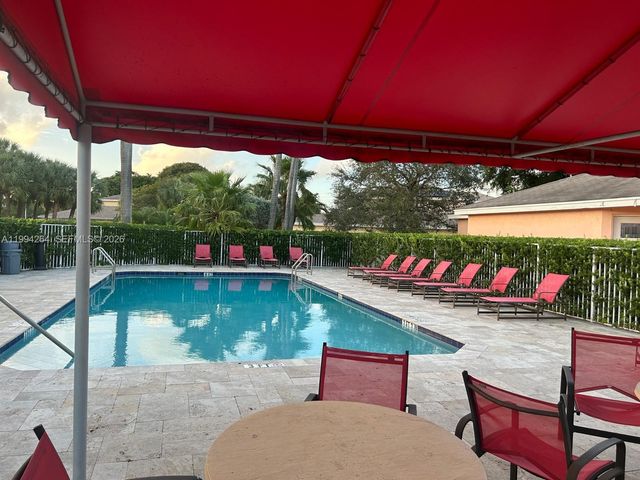 4046 Eastridge Dr, Deerfield Beach, FL 33064