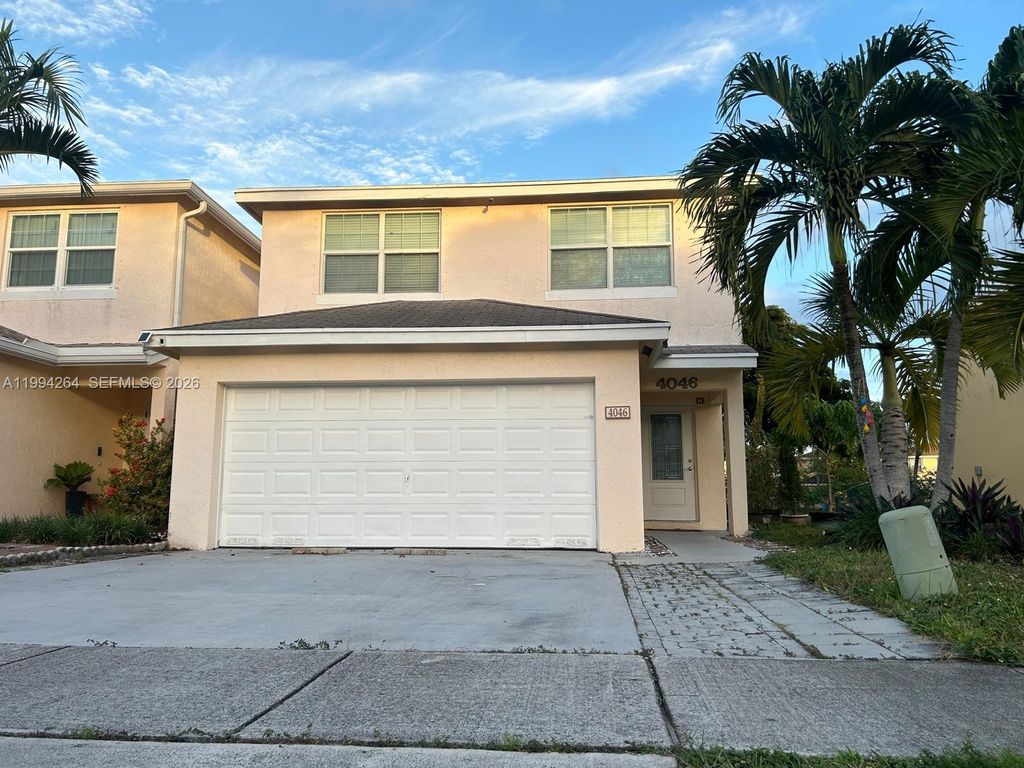 4046 Eastridge Dr, Deerfield Beach, FL 33064