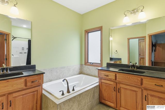 4702 Lakewood Drive, Blair, NE 68008