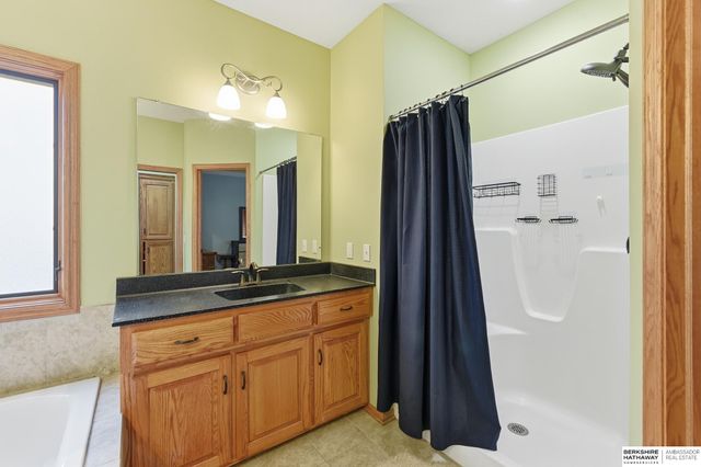 4702 Lakewood Drive, Blair, NE 68008