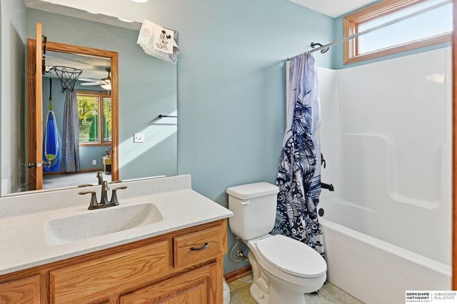 4702 Lakewood Drive, Blair, NE 68008