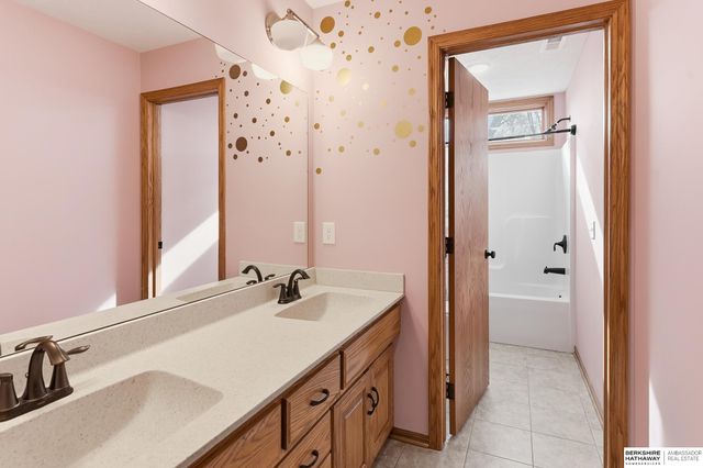 4702 Lakewood Drive, Blair, NE 68008