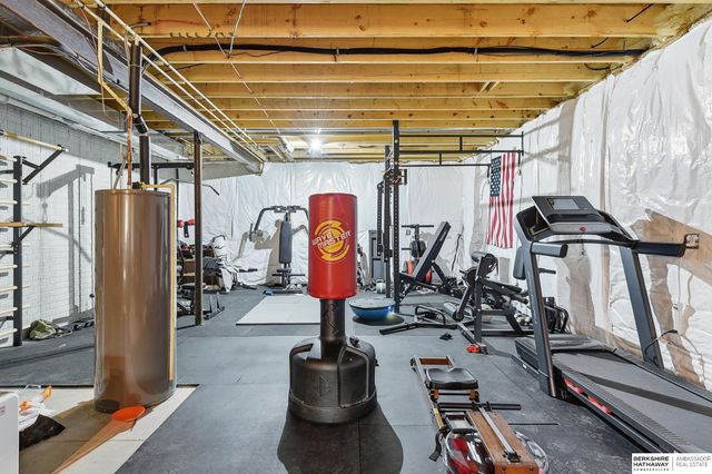 4702 Lakewood Drive, Blair, NE 68008