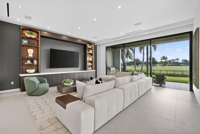4312 NE 23 Avenue, Fort Lauderdale, FL 33308