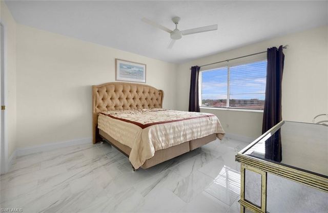 37 High Point CIR E 602, Naples, FL 34103