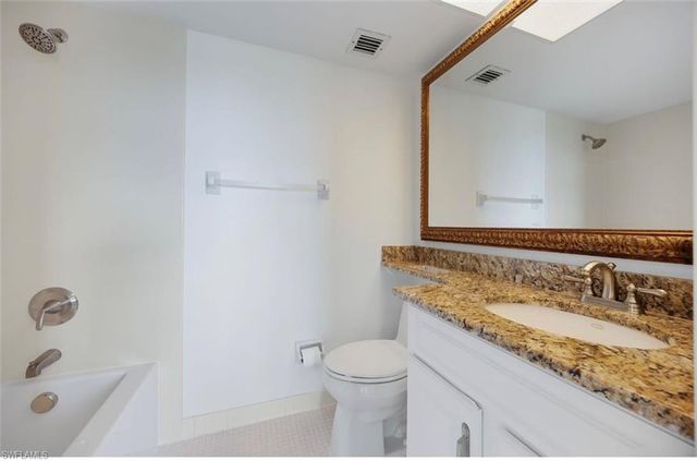 37 High Point CIR E 602, Naples, FL 34103