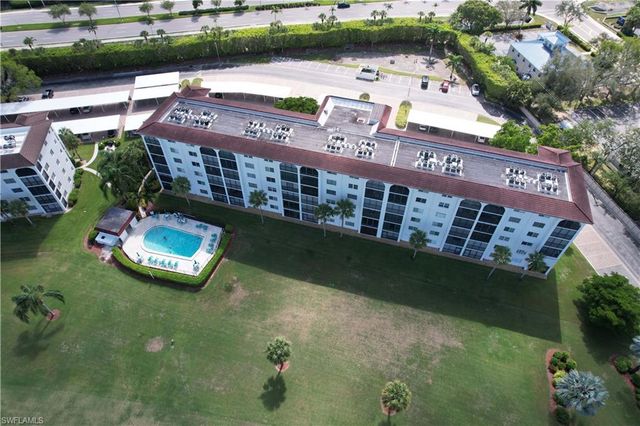 37 High Point CIR E 602, Naples, FL 34103