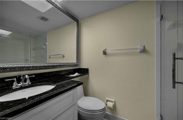 37 High Point CIR E 602, Naples, FL 34103
