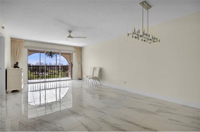 37 High Point CIR E 602, Naples, FL 34103