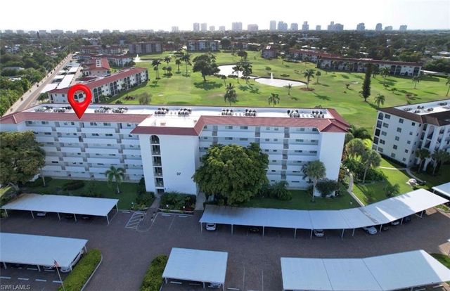 37 High Point CIR E 602, Naples, FL 34103