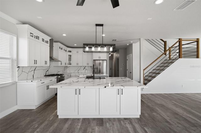 20054 NOB OAK AVENUE, Tampa, FL 33647