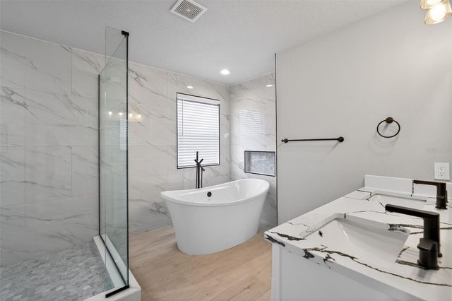 20054 NOB OAK AVENUE, Tampa, FL 33647