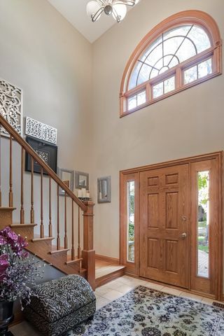 300 S Rose Avenue, Park Ridge, IL 60068