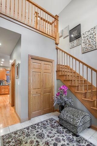 300 S Rose Avenue, Park Ridge, IL 60068