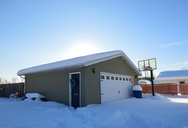 11875 E South Avenue, Walkerton, IN 46574