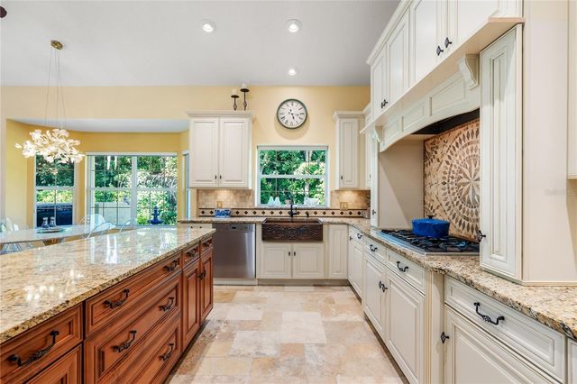 8 RUE RENOIR, Palm Coast, FL 32137