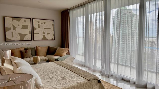 300 Biscayne Boulevard Way 2601E, Miami, FL 33131