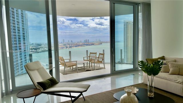 300 Biscayne Boulevard Way 2601E, Miami, FL 33131