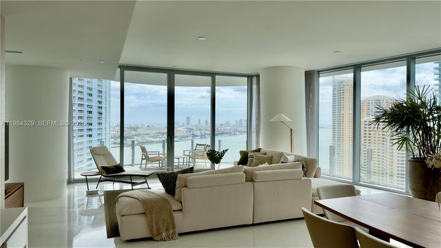 300 Biscayne Boulevard Way 2601E, Miami, FL 33131