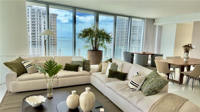 300 Biscayne Boulevard Way 2601E, Miami, FL 33131