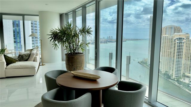 300 Biscayne Boulevard Way 2601E, Miami, FL 33131