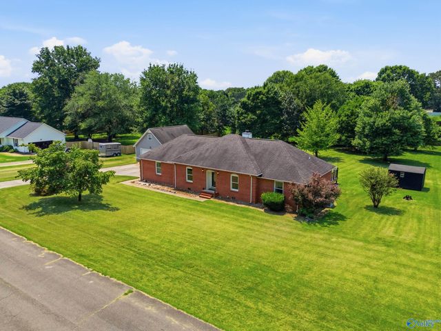 423 Ariel Drive NW, Harvest, AL 35749