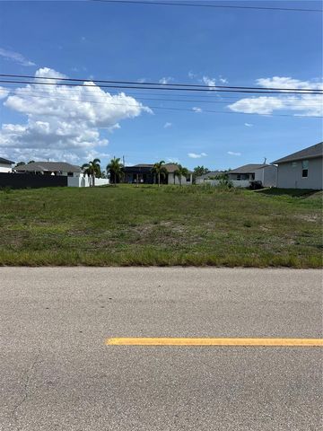 406 JACARANDA PKWY E, Cape Coral, FL 33909