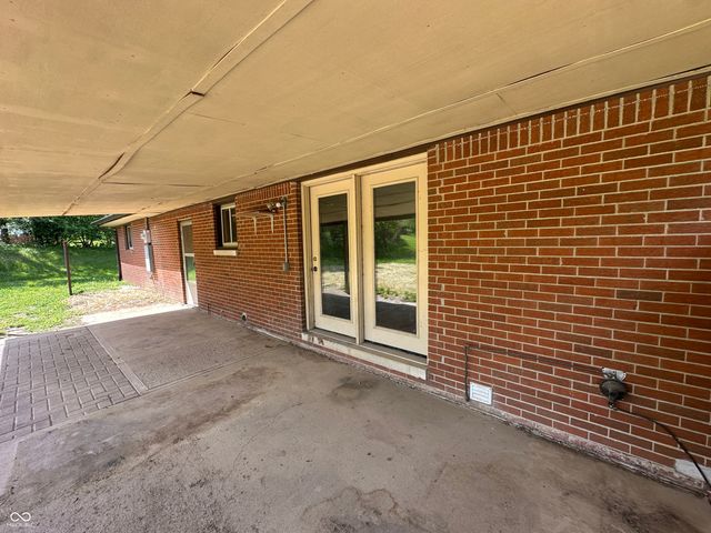 2138 W Range Line Road, Greencastle, IN 46135