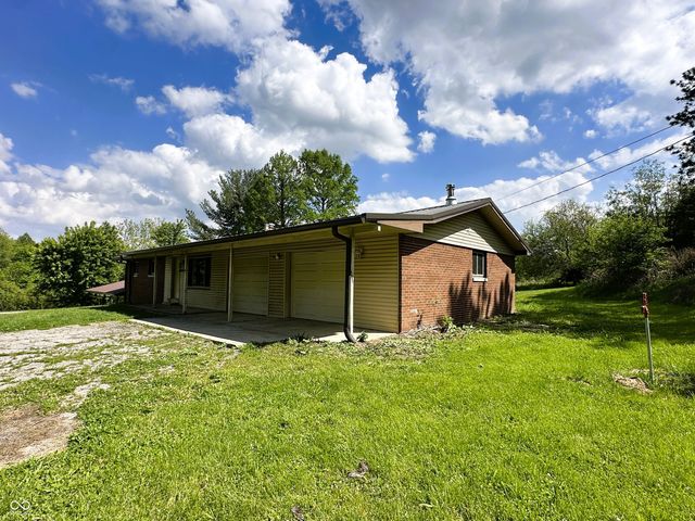 2138 W Range Line Road, Greencastle, IN 46135