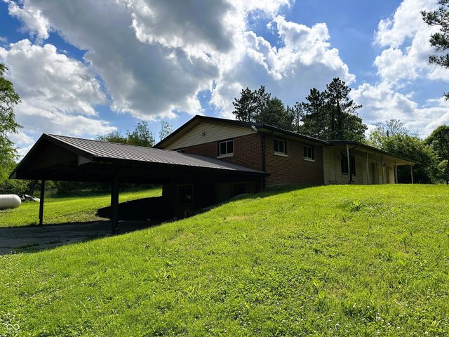 2138 W Range Line Road, Greencastle, IN 46135