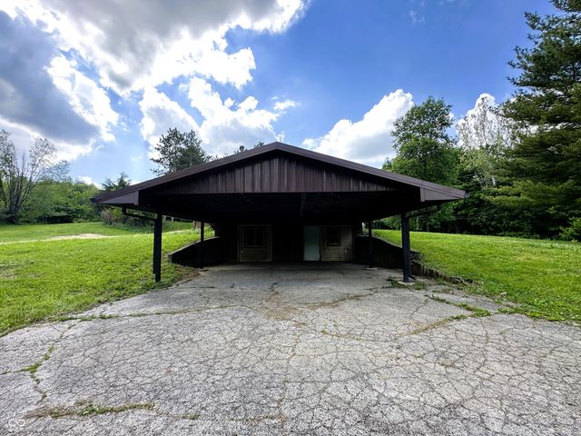 2138 W Range Line Road, Greencastle, IN 46135