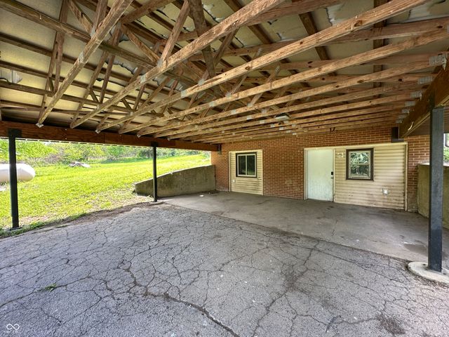2138 W Range Line Road, Greencastle, IN 46135