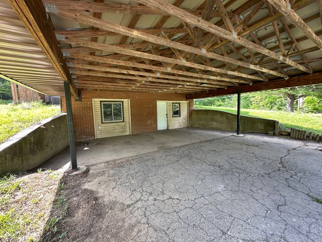 2138 W Range Line Road, Greencastle, IN 46135