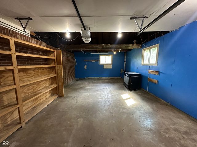 2138 W Range Line Road, Greencastle, IN 46135