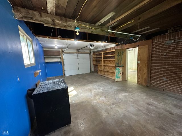 2138 W Range Line Road, Greencastle, IN 46135