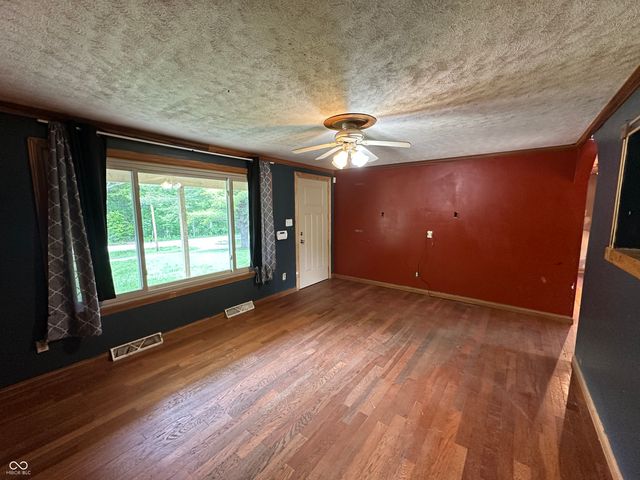 2138 W Range Line Road, Greencastle, IN 46135