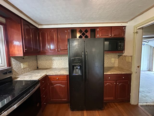 2138 W Range Line Road, Greencastle, IN 46135