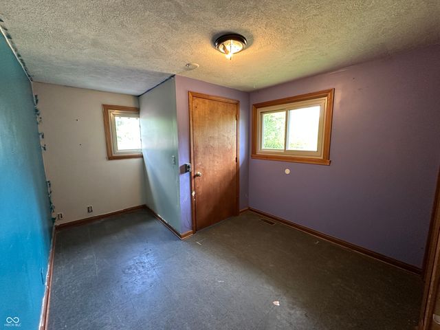 2138 W Range Line Road, Greencastle, IN 46135