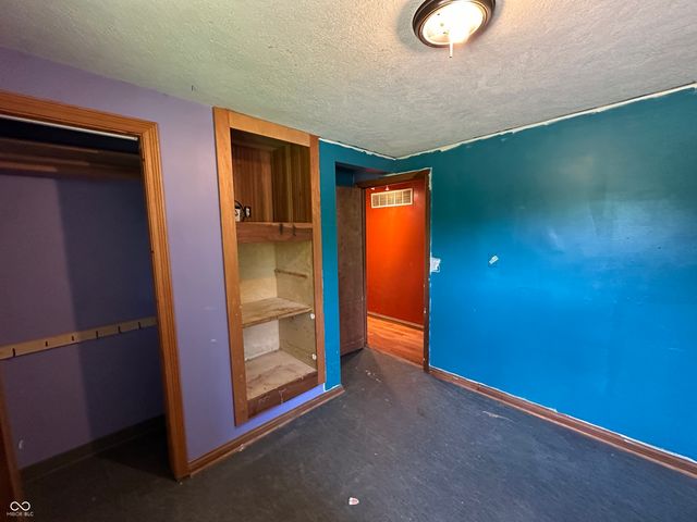 2138 W Range Line Road, Greencastle, IN 46135